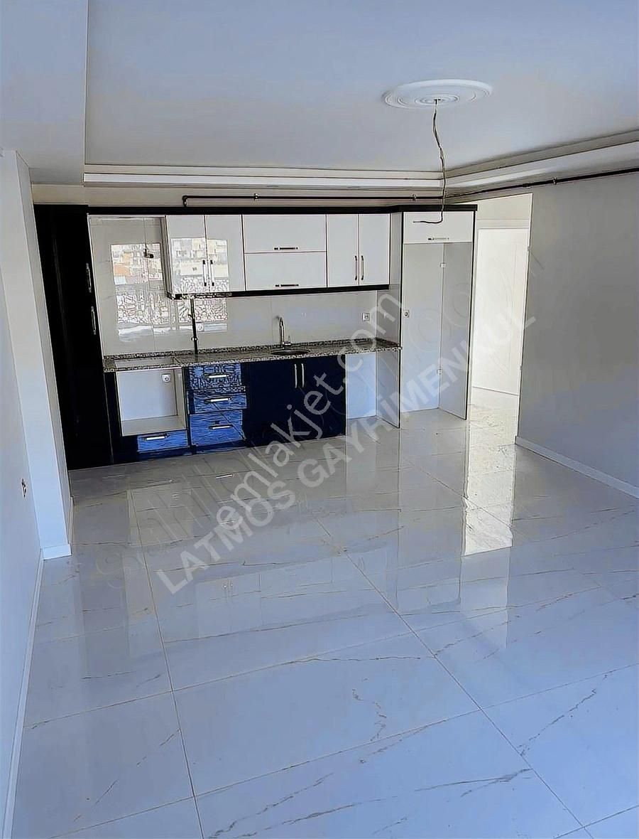 Latmos Gayrimenkul'den Merkez Konumlu Lüx 2+1 Daireler - Görsel 18