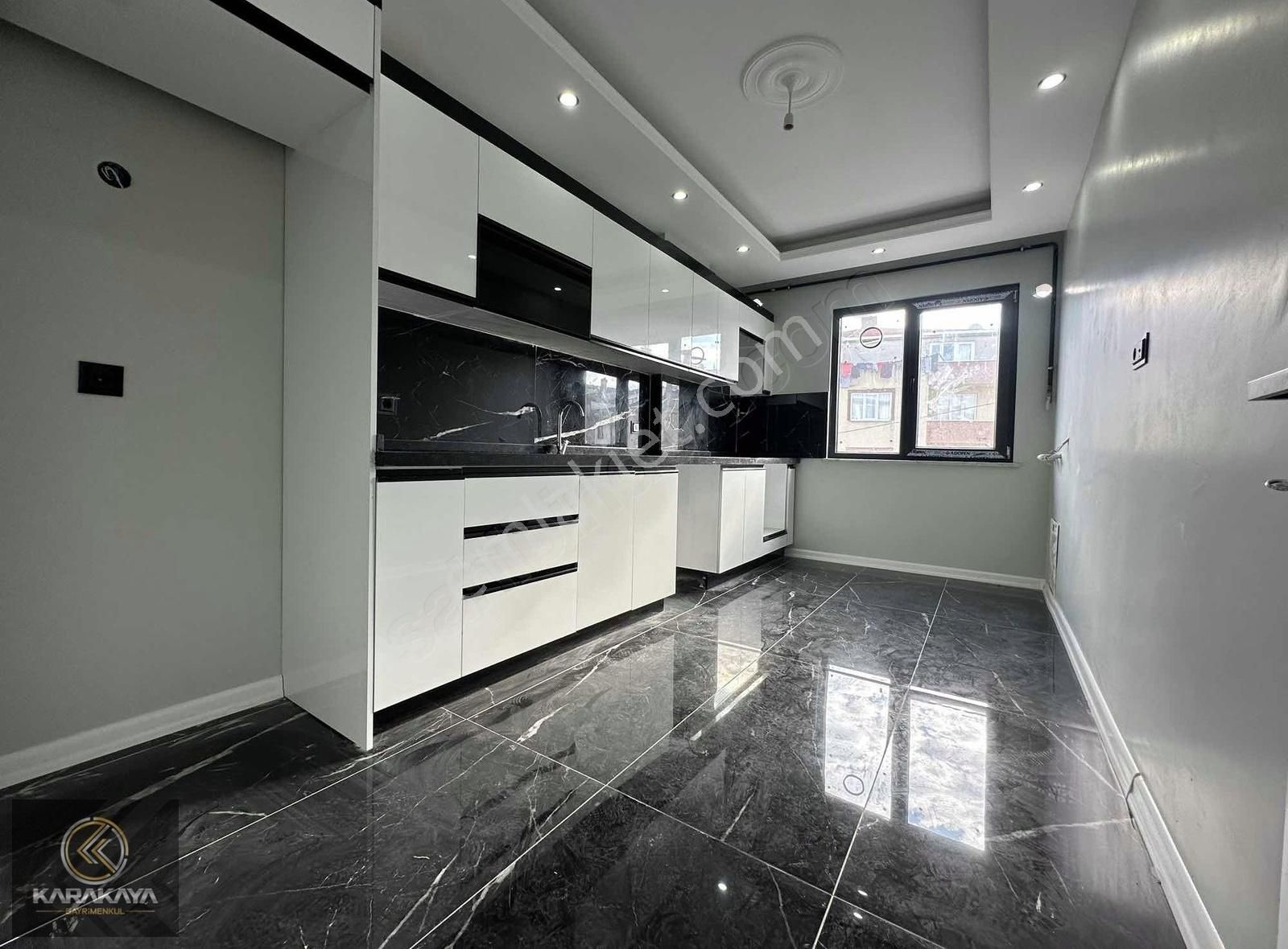 Darıca Bağlarbaşı Satılık Daire Bağlarbaşı Mah 3+1 185 M² Asansör K.otoparklı Fırsat Dublex