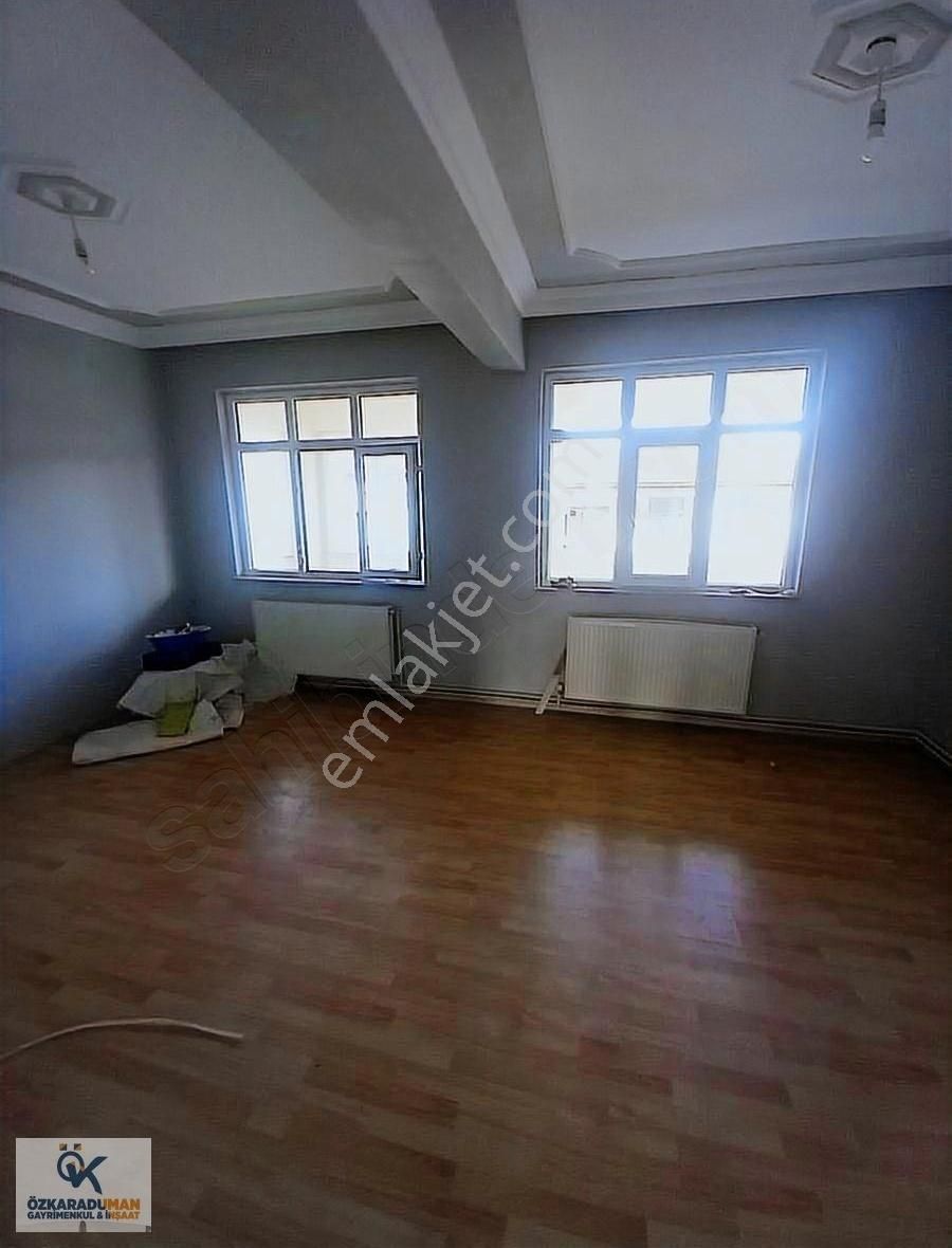 Kartepe Emekevler Satılık Daire Özdilek Yürüme Mesafesinde 130 M2 3+1 Arakat Daire