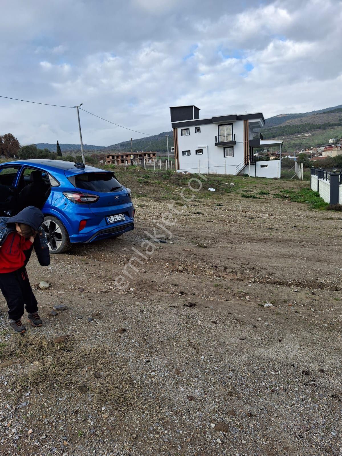 Yunusemre Üçpınar Satılık Konut İmarlı Manisa Yunus Emrede Satılık Villa İmarli Arsa