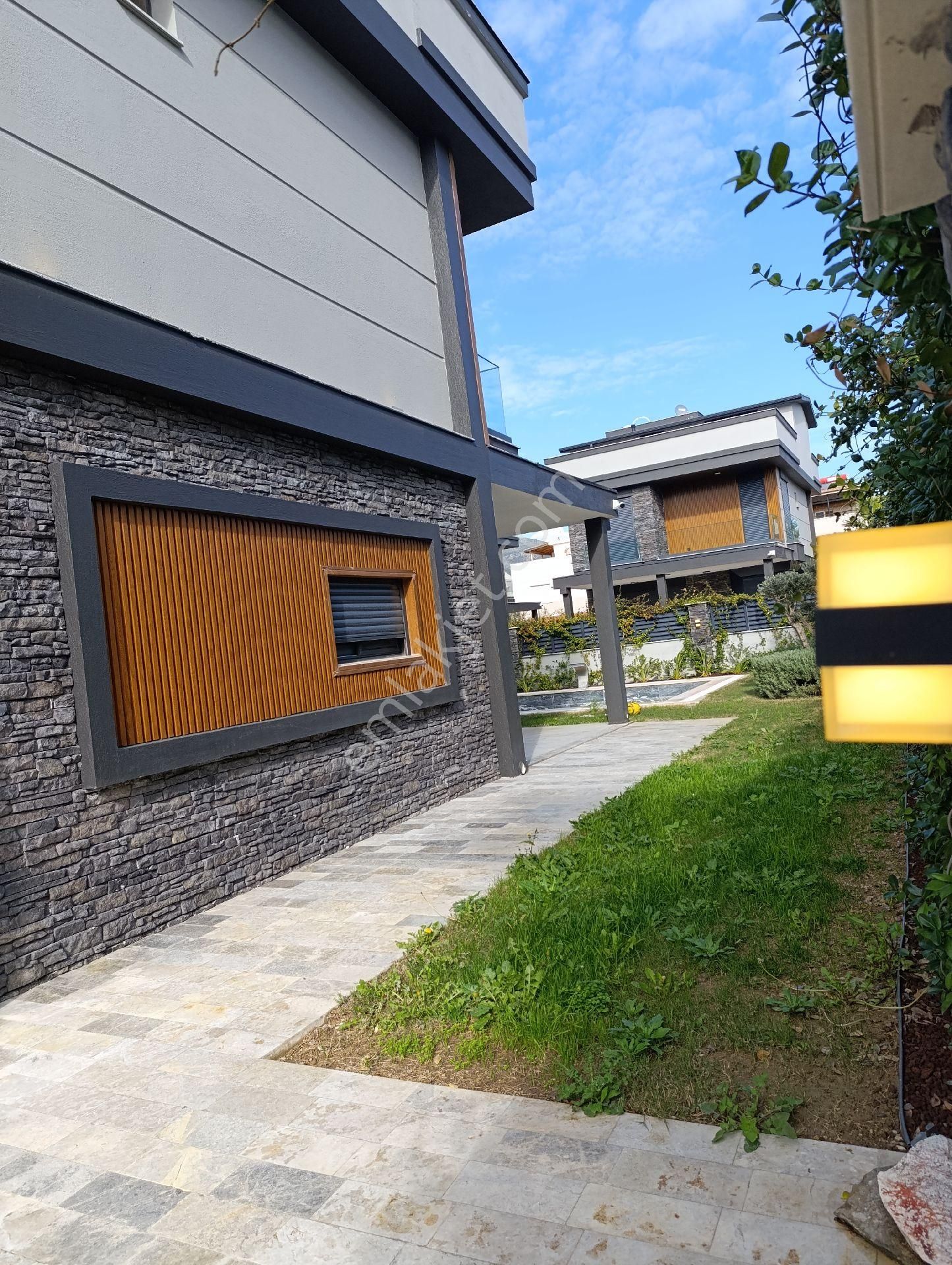 İzmir Menderes Gümüldür Sahilde Satılık Ultra Lüks Villalar - Görsel 4