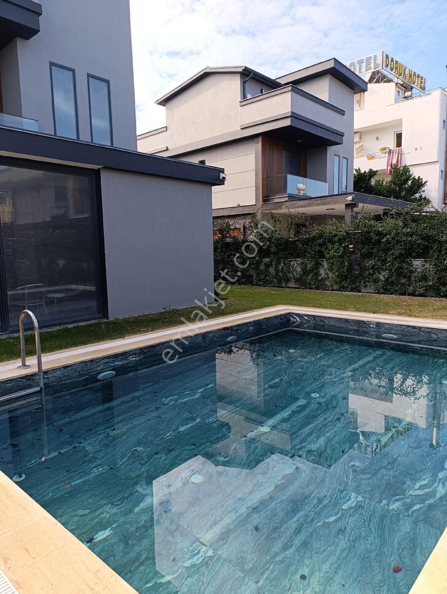 İzmir Menderes Gümüldür Sahilde Satılık Ultra Lüks Villalar - Görsel 6