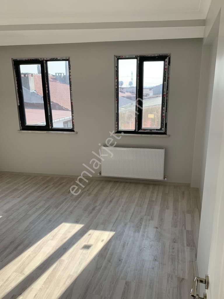 Cevatpaşa Millet Caddesi Cadde Üstü 3 Yıllık Dubleks Daire - Görsel 5