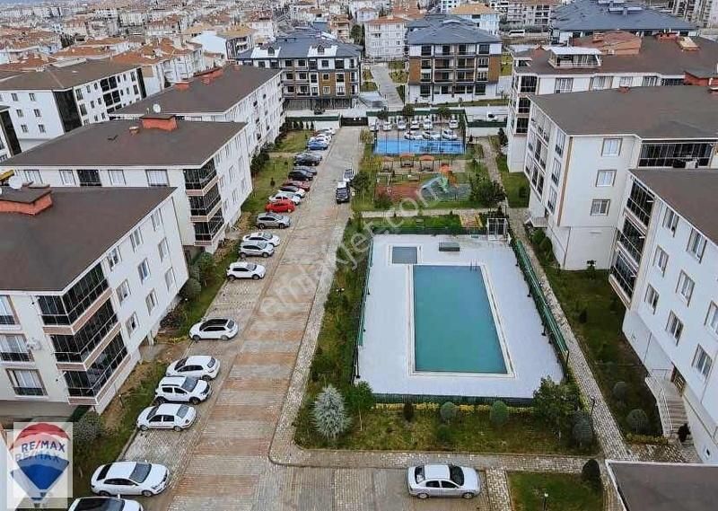 Lüleburgaz Zafer Kiralık Daire Okullar Bölgesinde Havuzlu Sitede 3+1 Kiralık Daire