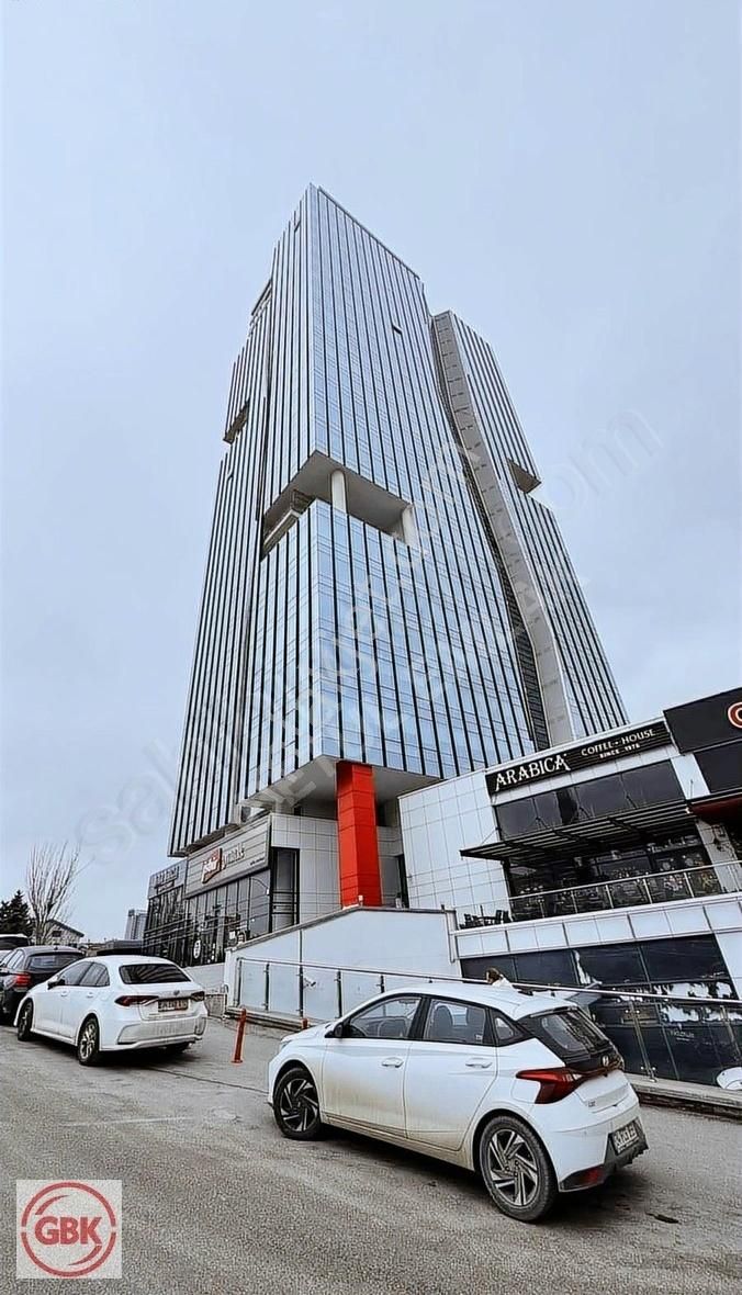 Ankara Çankaya Kiralık Plaza Katı Yıldız Kule'de Kiralık İçi Yapılı 115 M2 Hazır Ofis