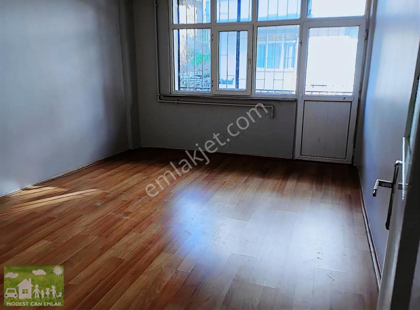 Sarıyer İstinye Kiralık Daire İstinye De 2.5+1 Kiralık Daire