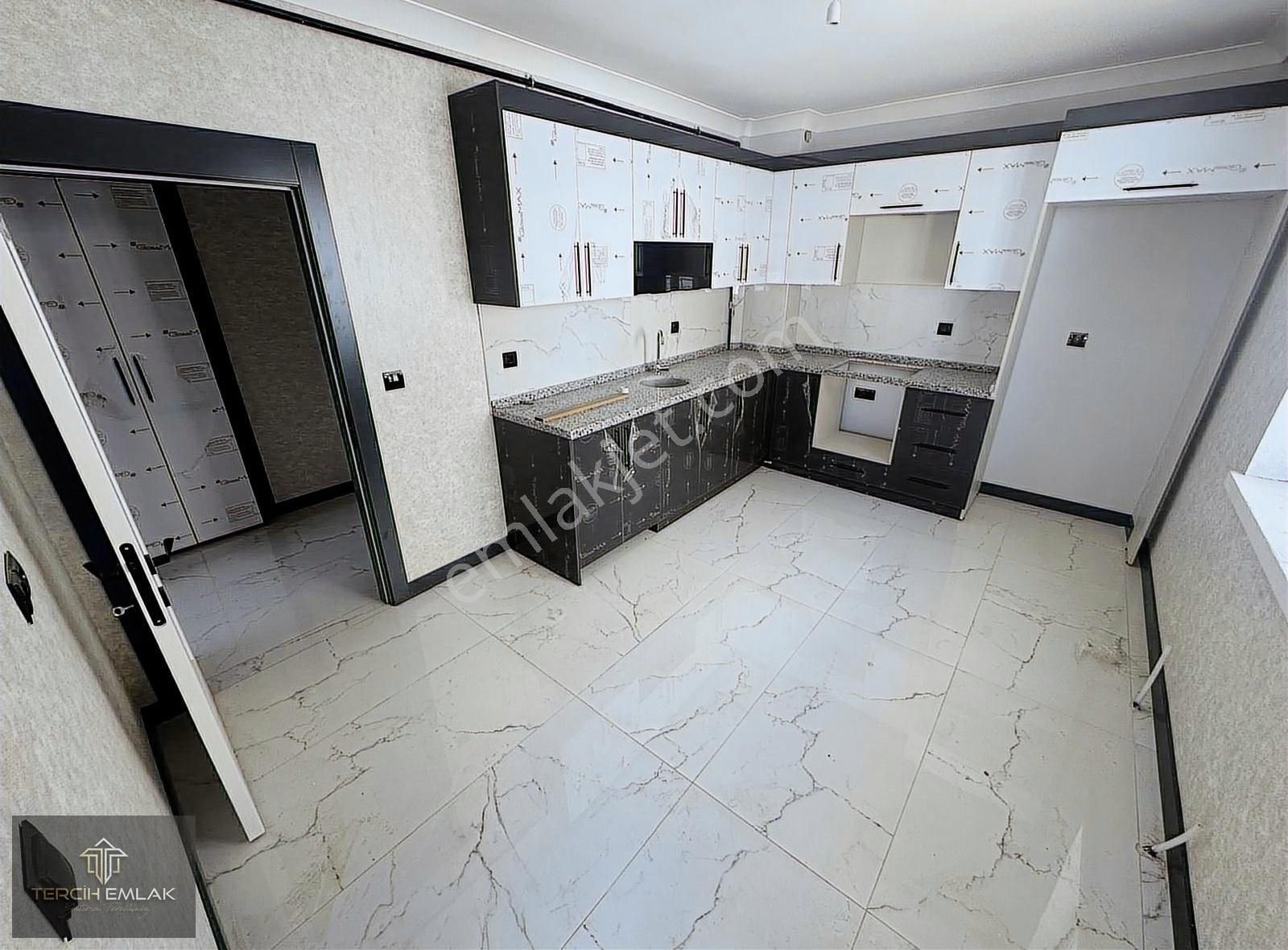 M.çakmak Mah De 3+1 Sıfır E.banyolu Giyinme Odalı Arakat Daire