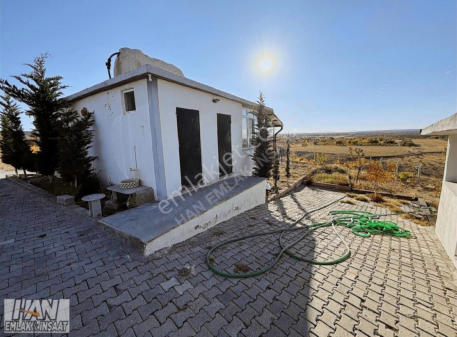 Nevşehir Merkez Çat Bld. (15 Temmuz) Satılık Bağ & Bahçe Han Emlak İnşattan Çat Karnıyarıkta Bağ Evi