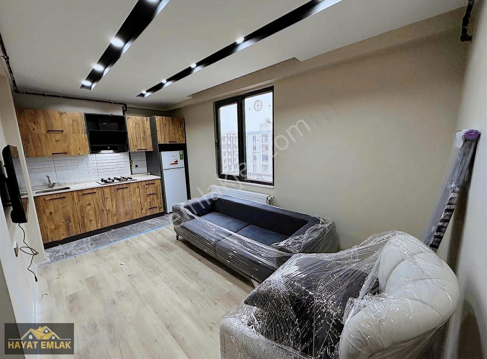 Karaköprü Seyrantepe Kiralık Daire Hayat Emlak'tan Kiralık 1+1 Eşyalı Ful+lüxs Sıfır Daireler