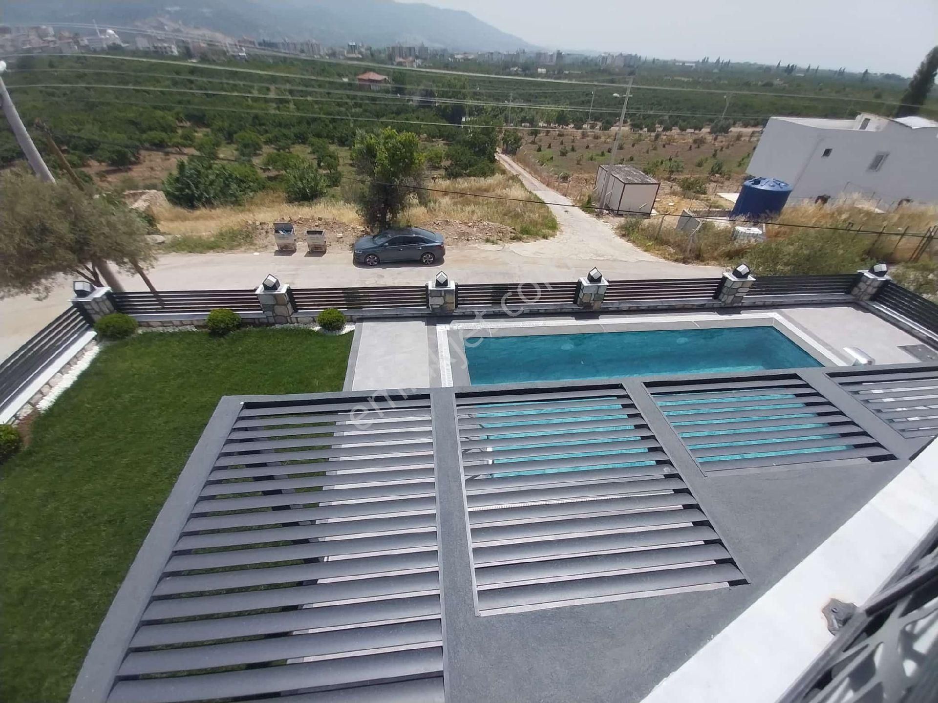 Master Emlak Tan Yüzme Havuzlu Villa - Görsel 9