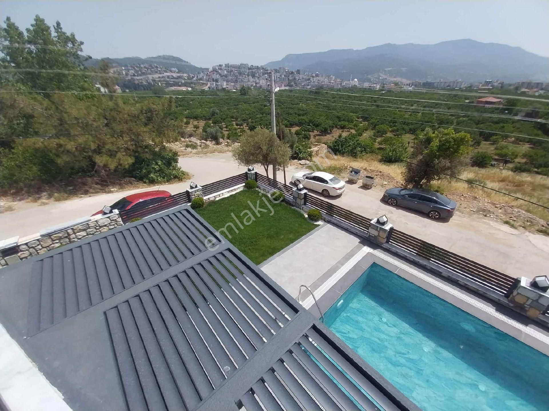 Master Emlak Tan Yüzme Havuzlu Villa - Görsel 10