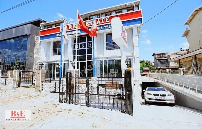 Beylikdüzü Marmara Satılık Dükkan & Mağaza Beylikdüzü Marmara Mahallesinde Marinaya Komşu Yatırımlık İşyeri