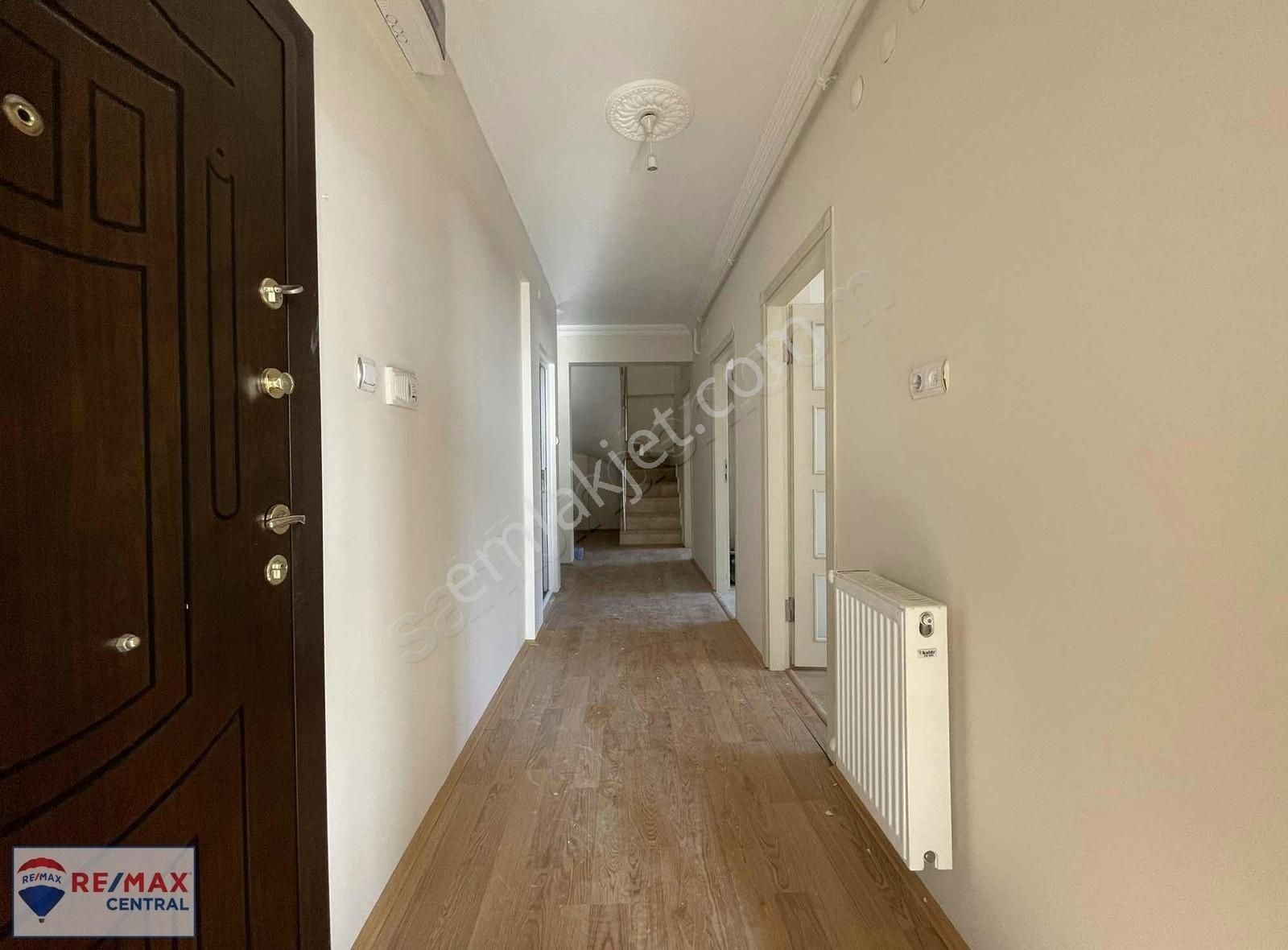 Sivas Merkez Mehmet Akif Ersoy Kiralık Daire Remax Central ' Numune Hastanesi Yakınında Kullanışlı 4+1 Dublex