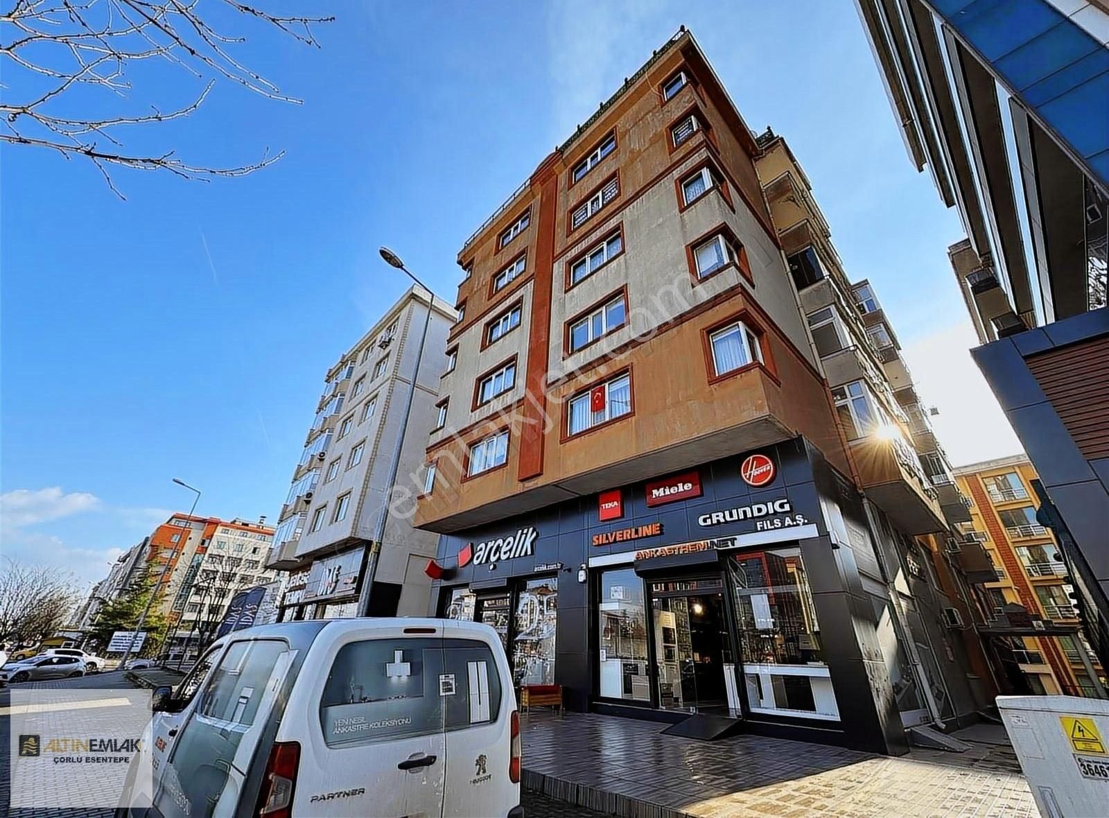 Çorlu Muhittin Satılık Daire Omurtak Caddesi Üzeri Harika Lokasyon Satılık 6+1 Dubleks Daire