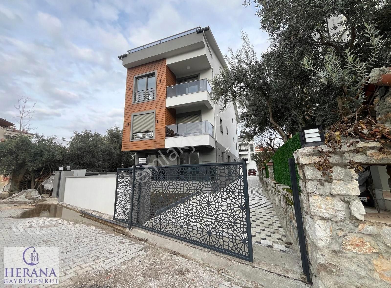 Fethiye Kesikkapı Satılık Daire Merkezi Konumda Satılık 3+1 Dubleks Daire