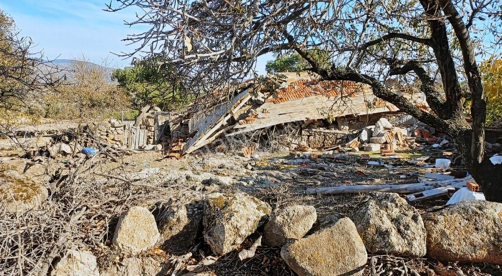 Ayvacık Çamkalabak Köyü (Çamiçi) Satılık Konut İmarlı Ayvacık Çamkalabak Köyünde %80 2 Kat İmarlı Satılık Arsa