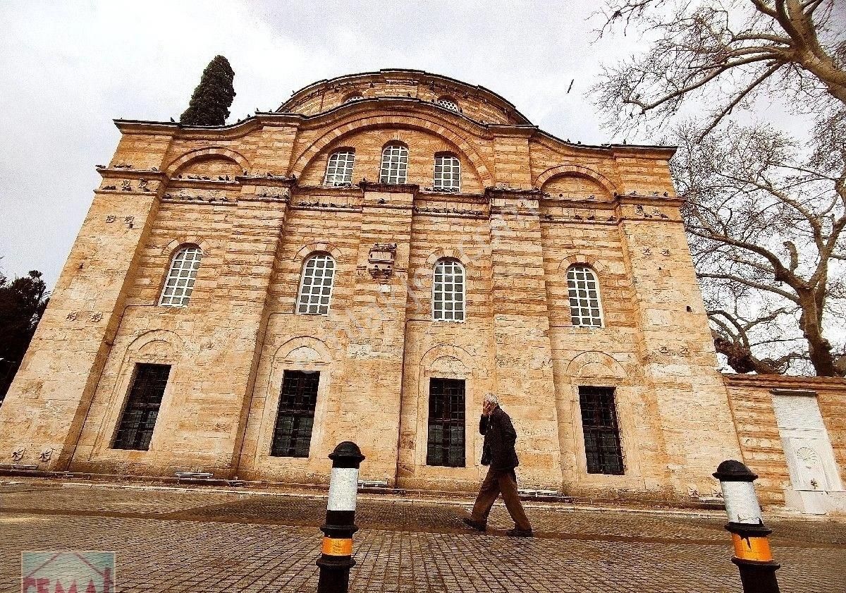 Yıldırım Emirsultan Satılık Ticari İmarlı Cemal Emlak Bursa Yıldırım Emirsultan Camii 100 Metre Mesafede Geniş 2 Kat İmar Bahçeli Müstakil Ar