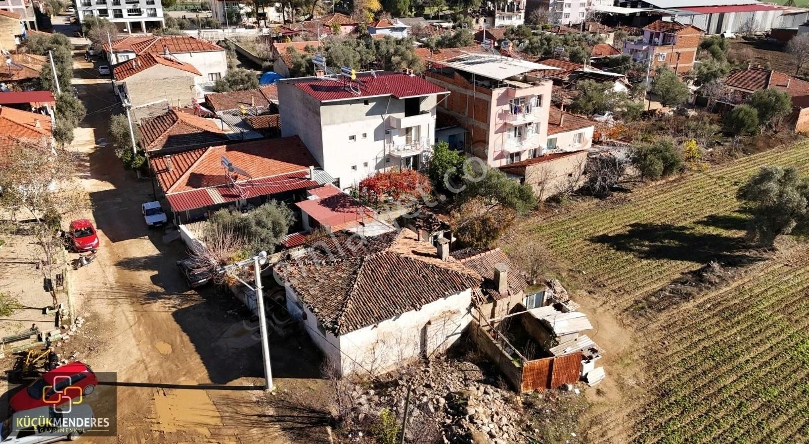 Kiraz Yeni Satılık Konut İmarlı Küçük Menderes'ten Kiraz Yenimahalle 4 Kat İmarlı Satılık Arsa