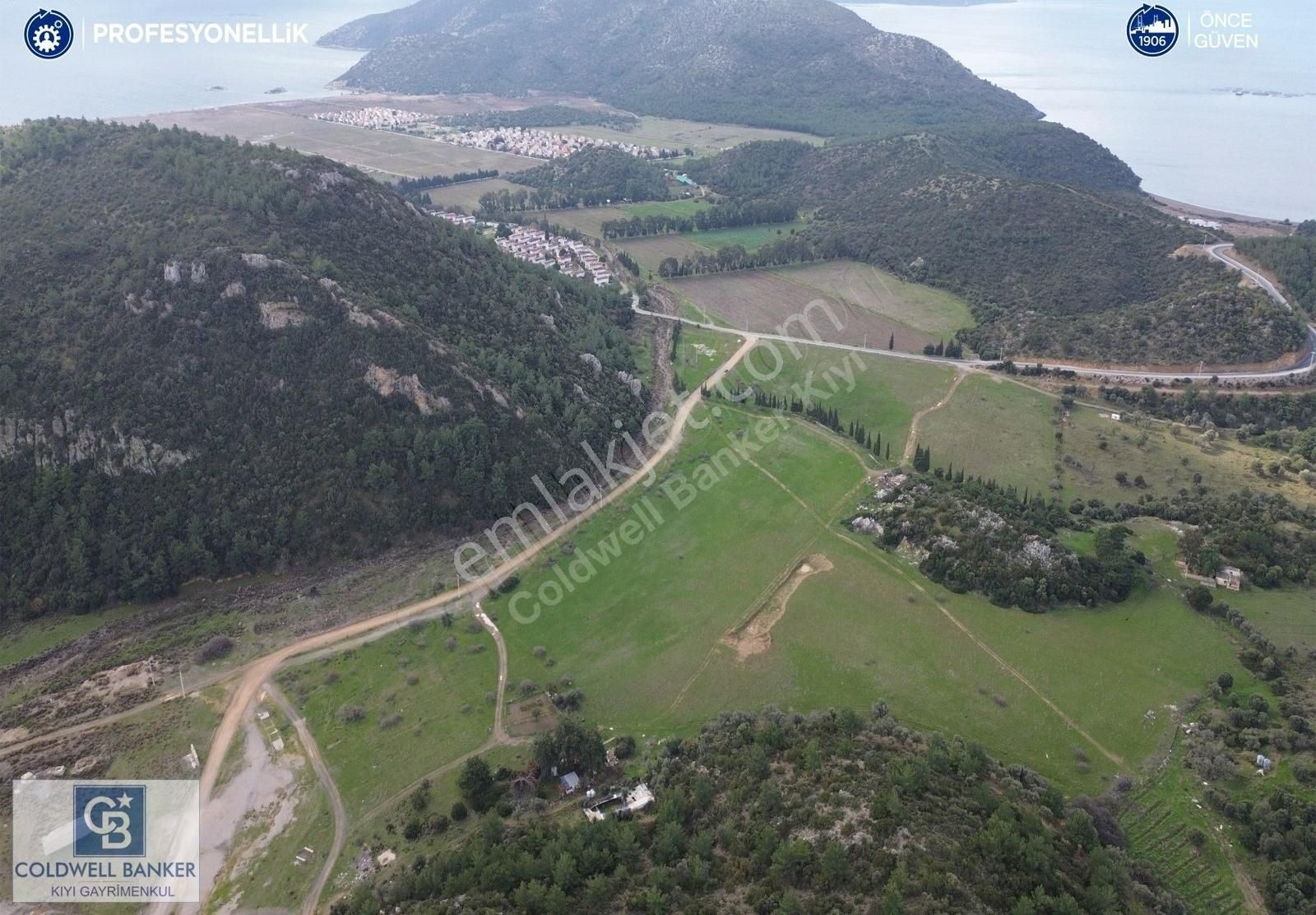 Karaburun Küçükbahçe Satılık Tarla Karaburun Küçükbahçe'de Yerleşim Alanında 12.377 M2 Tarla