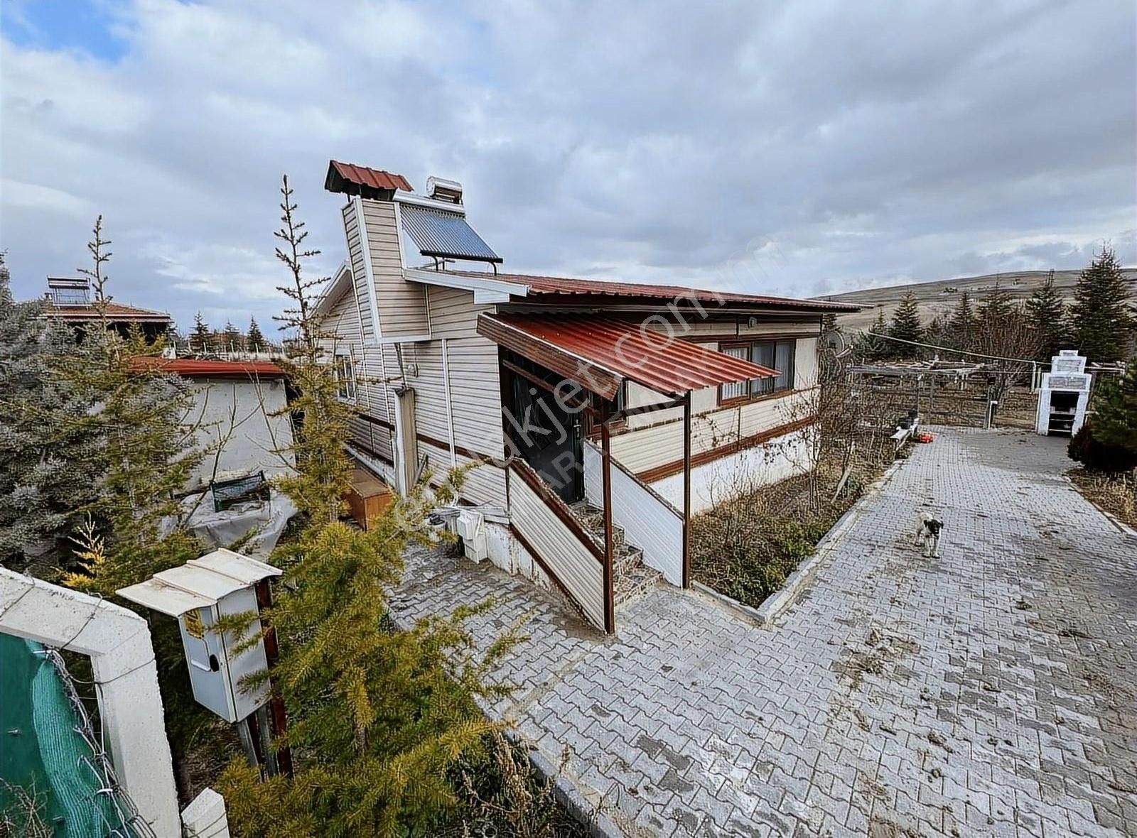 Gölbaşı Mahmatlıbahçe Satılık Tarla Ankara Emlak'tan Mahmatlıbahçede 2+1 Ev 902 Metre Satılık Bahçe