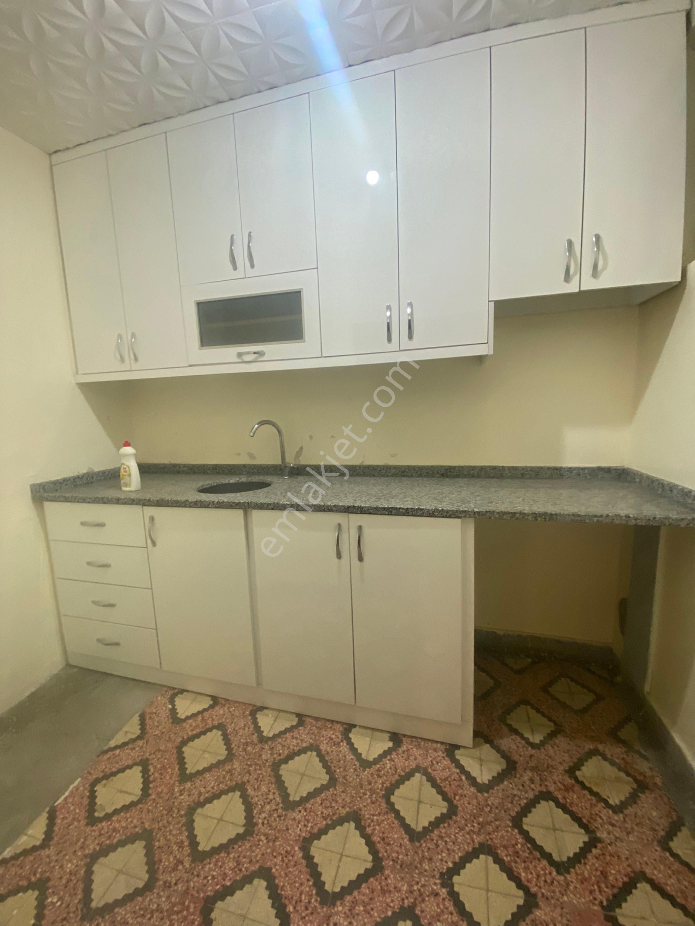 Yukarıbayırda 120 M,2 Katlı,3 Er Odalı,bakımlı Ev - Görsel 14