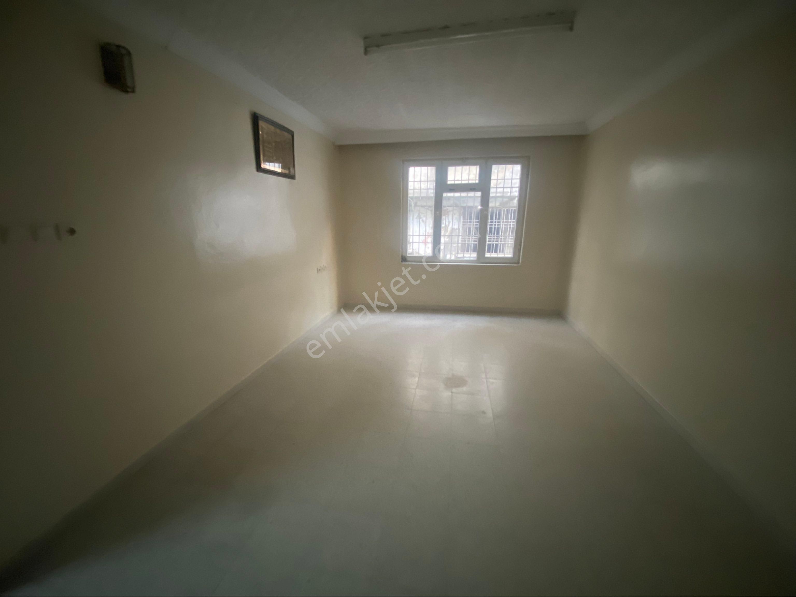 Yukarıbayırda 120 M,2 Katlı,3 Er Odalı,bakımlı Ev - Görsel 17