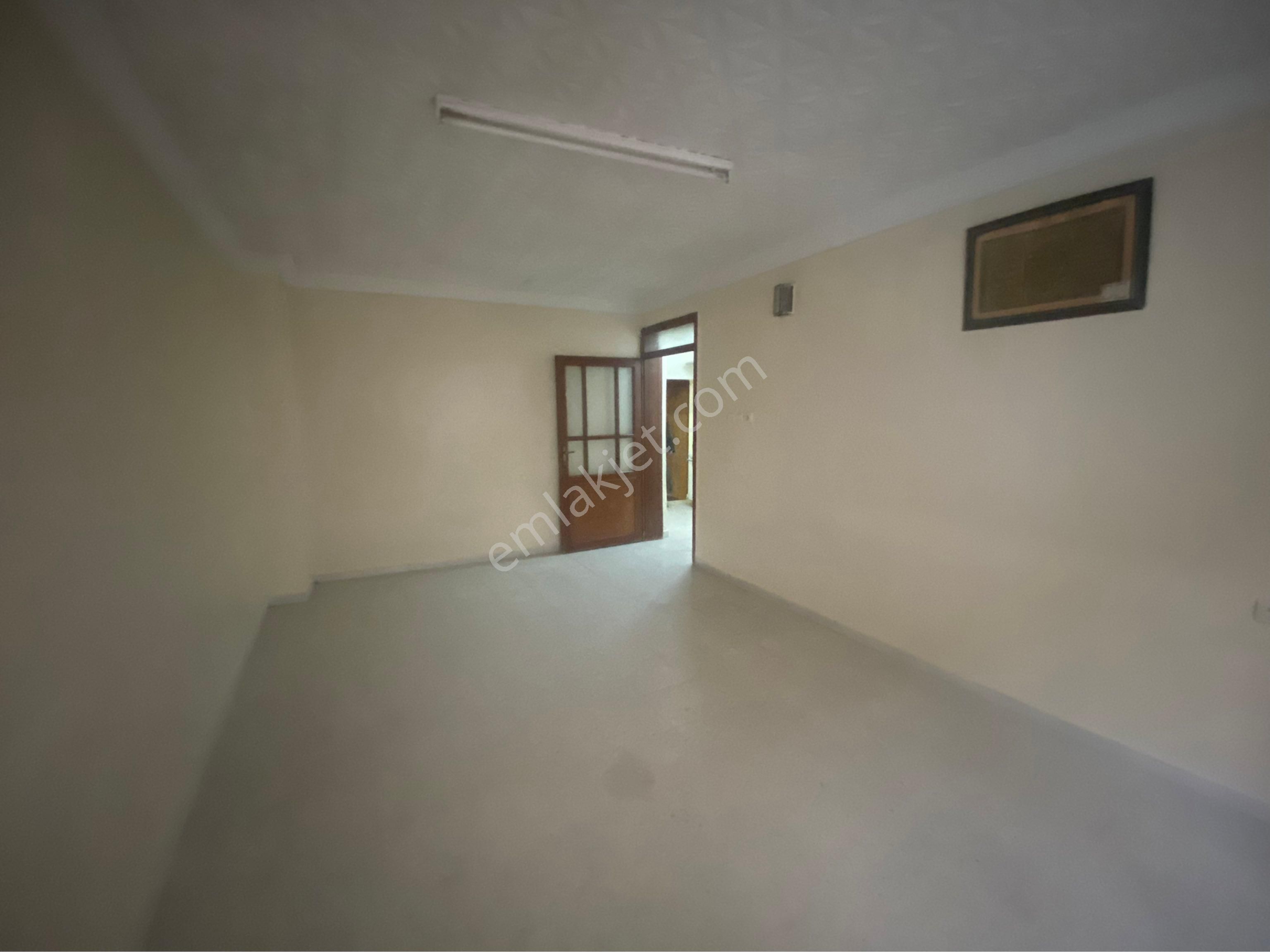 Yukarıbayırda 120 M,2 Katlı,3 Er Odalı,bakımlı Ev - Görsel 16