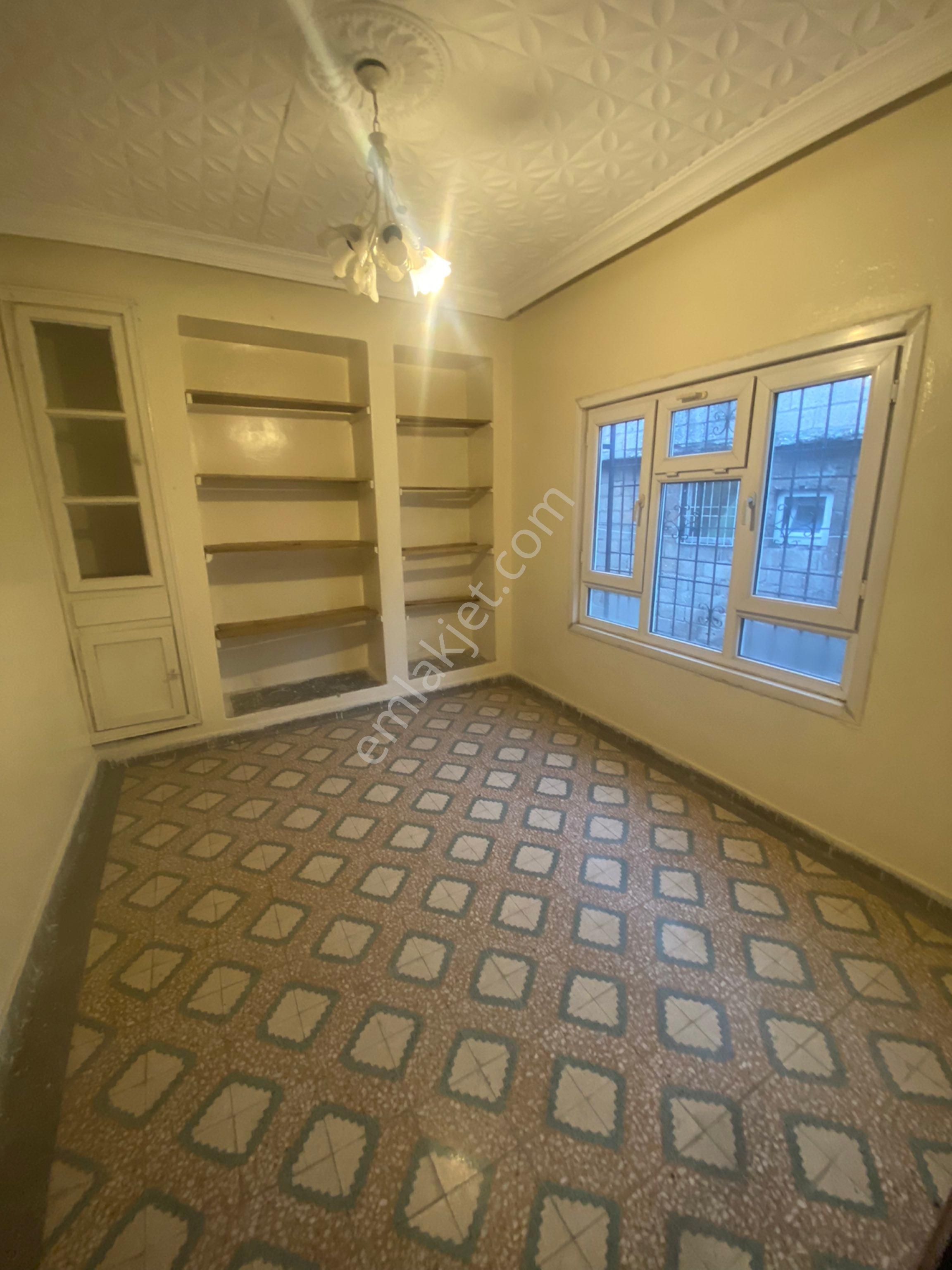 Yukarıbayırda 120 M,2 Katlı,3 Er Odalı,bakımlı Ev - Görsel 12