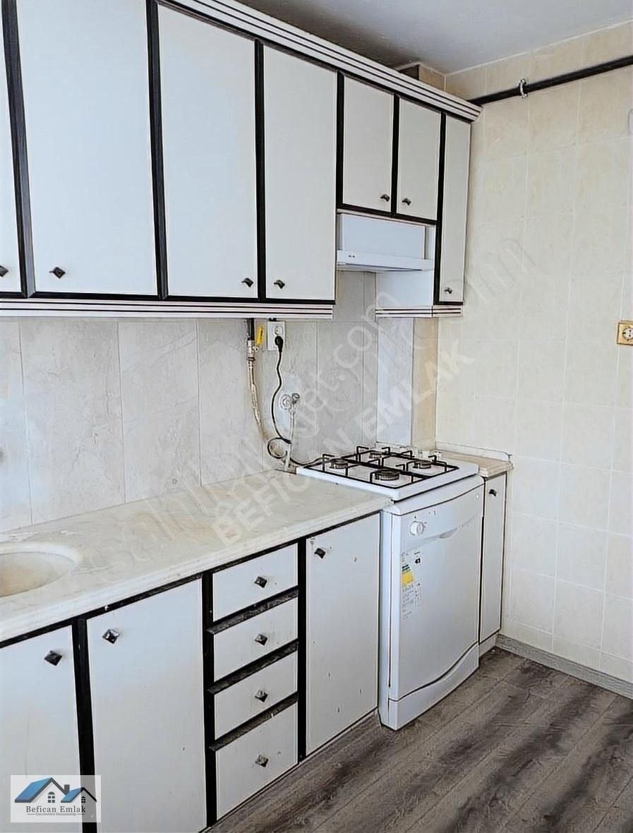 Bornova Rafet Paşa Kiralık Daire Atatürk Parkı Karşısında 138m2 3+1 Doğalgaz Kombili Teraslı Dair