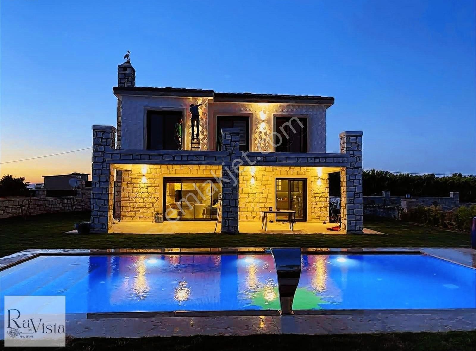 Çeşme Germiyan Satılık Villa Çeşme Germiyanda 7 Daire 1 Villa Kaçırılmayacak Fırsat