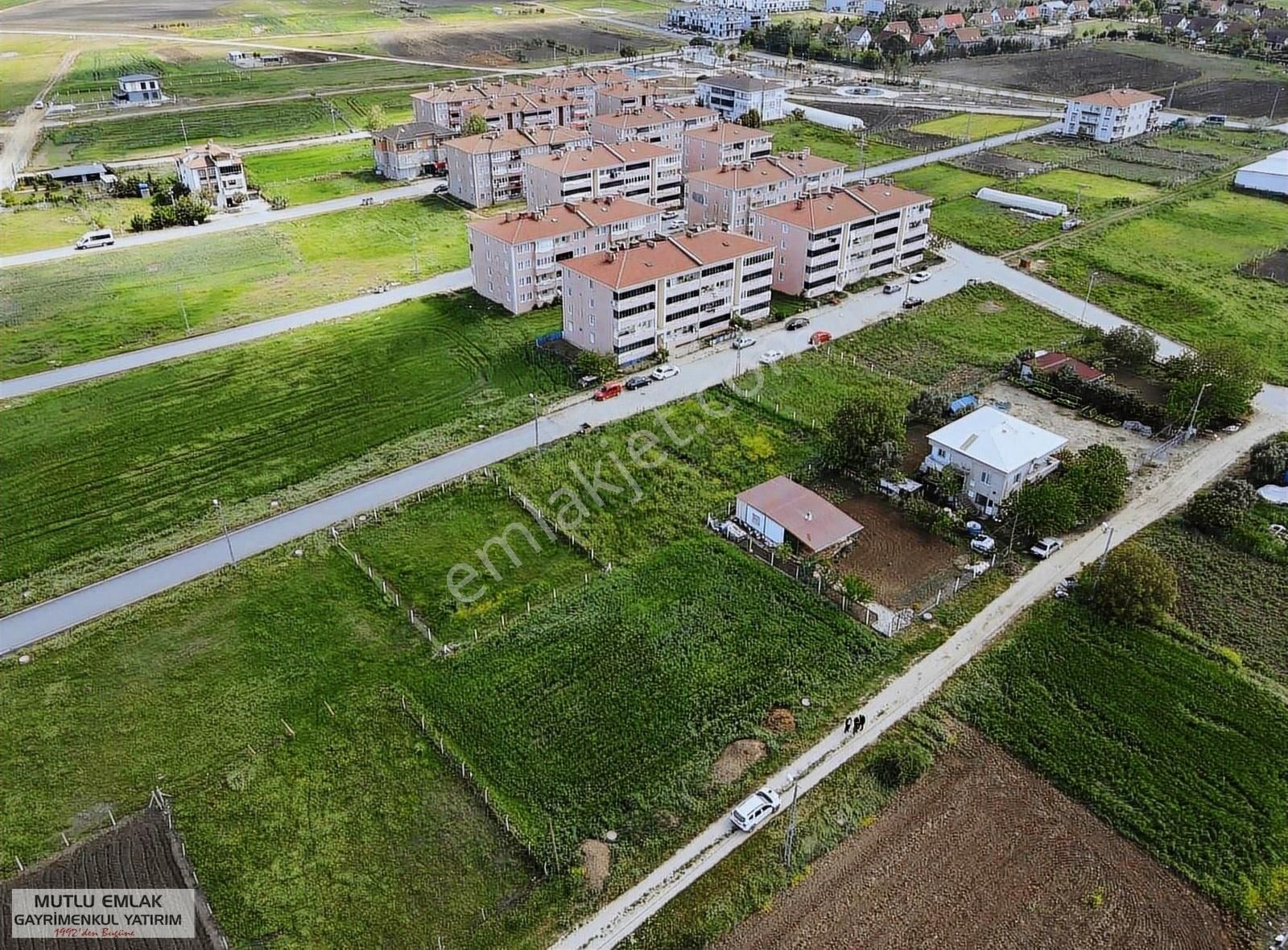 Silivri Değirmenköy İsmetpaşa Satılık Konut İmarlı Mutlu Emlak 502 Metre 3kat 6 Daire Güney Cephe Net Arsa 035 İmar