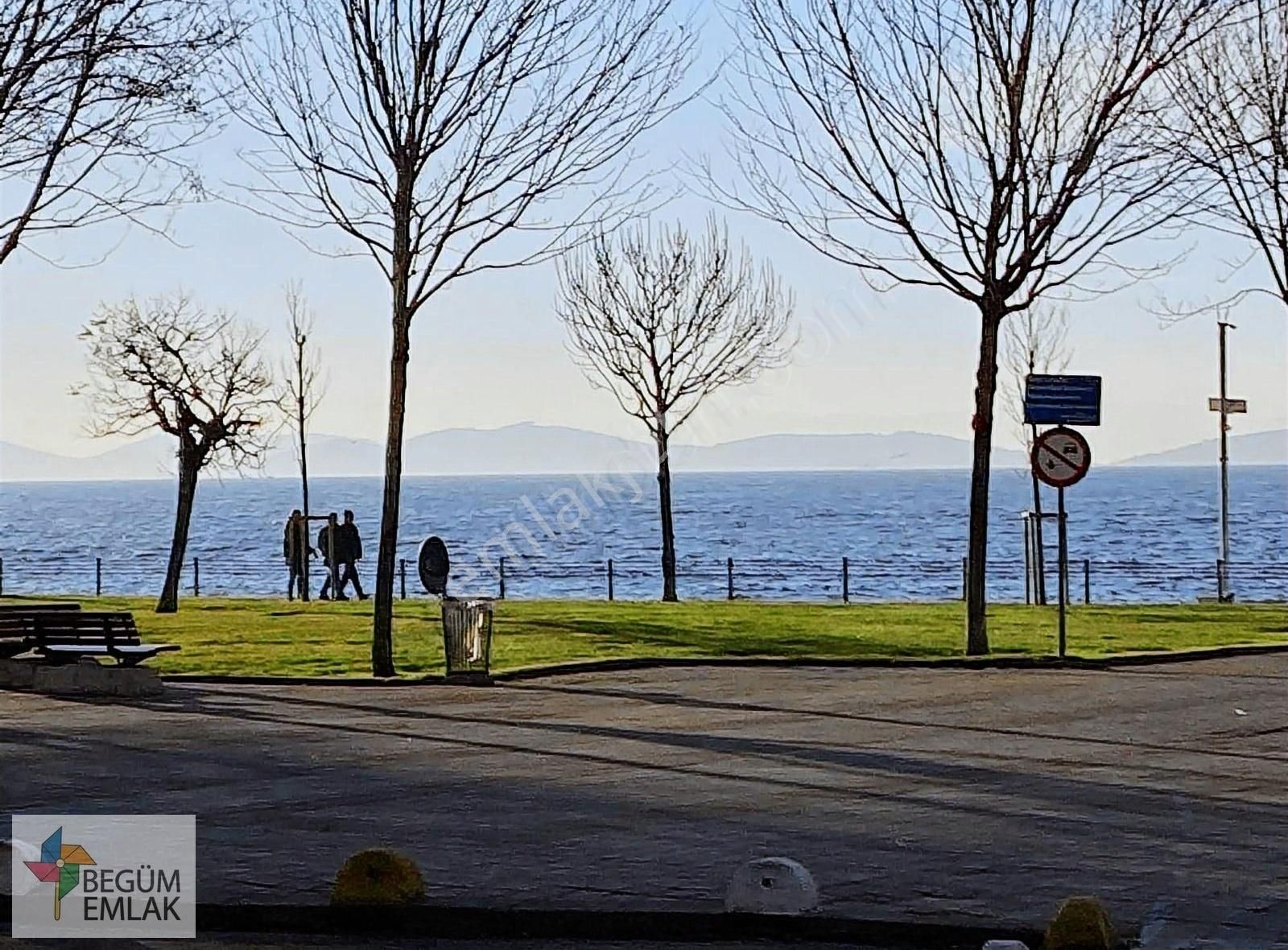 Kadıköy Suadiye Satılık Daire Begümden Şaşkınbakkal Sahilde 10 Yıllık 92m2 Net Ön Kşe Daire