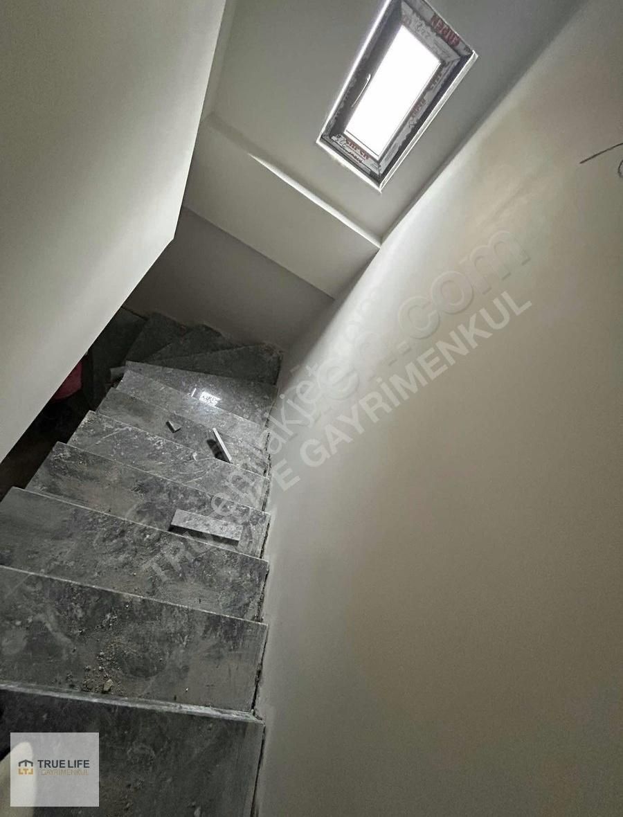 Gölcük Çiftlik Satılık Daire 4+1 Sıfır Çatı Dubleks Daire