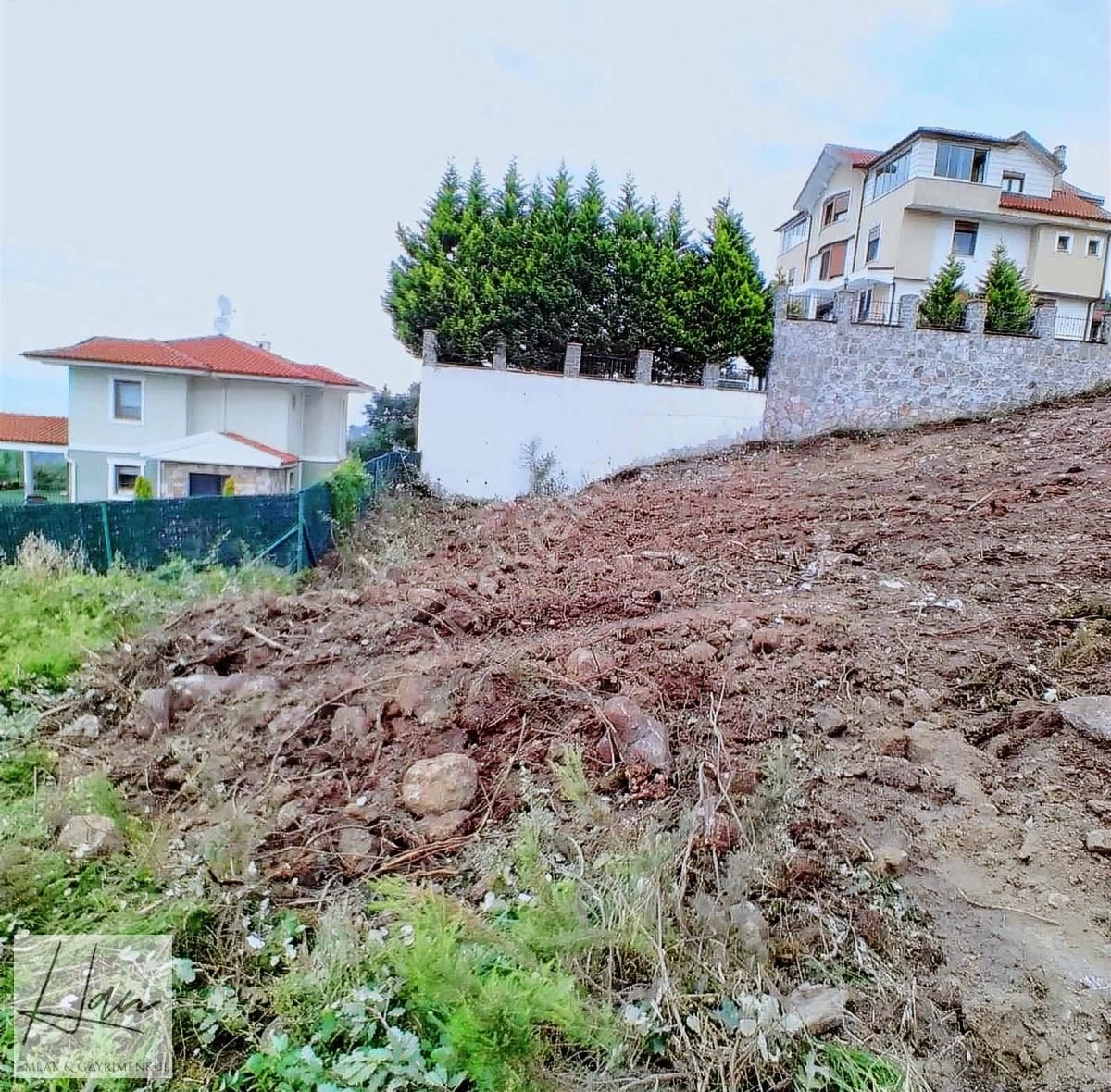 Başiskele Şehitekrem Satılık Villa İmarlı Başiskele Bahçecik'te Deniz Ve Doğa Manzaralı Villa Arazisi...