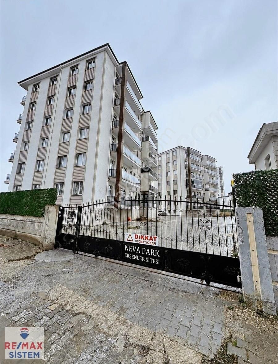 Afyonkarahisar Merkez Erkmen Bld. (Cumhuriyet) Satılık Daire *triovista Karşısında Neva Park Sitesinde4+1 Lüks Satılık Daire*