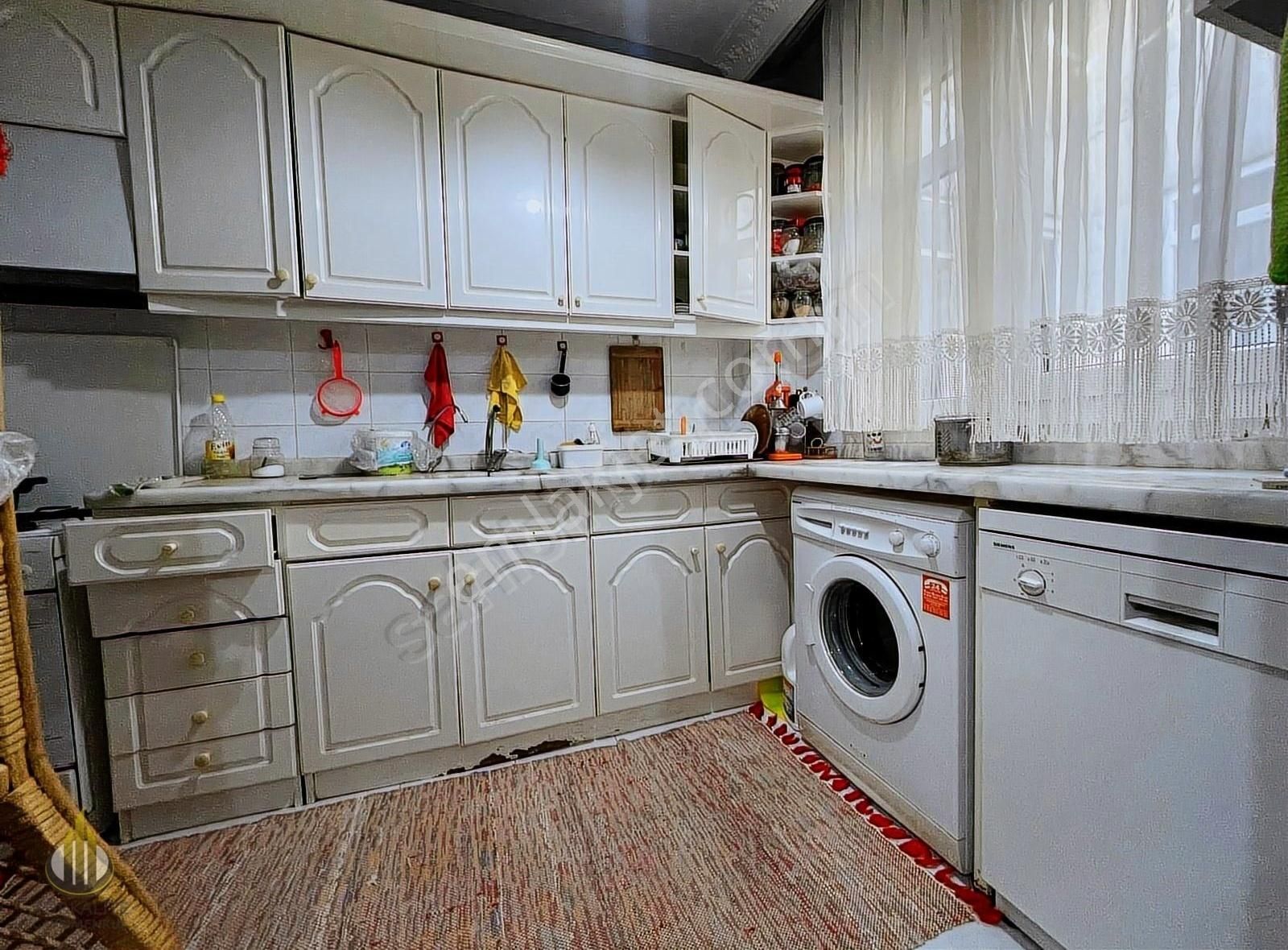 Erdek Yalı Satılık Daire Erdek Yalı Mahallesinde Eşyalı 3+1 Daire