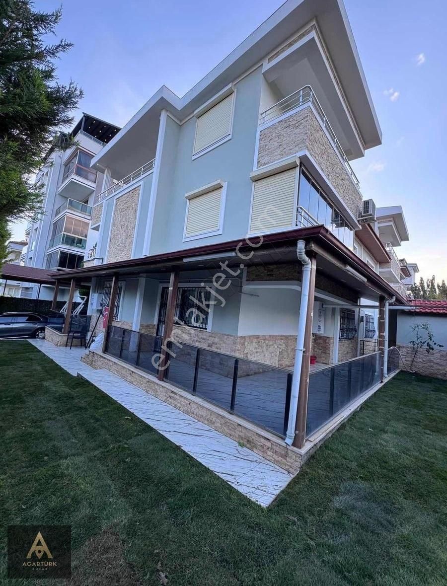 Nazilli Yıldıztepe Satılık Villa Acartürk'ten Zafer Yakını, Havuzlu 5+1 Triplex Villa, Lüks