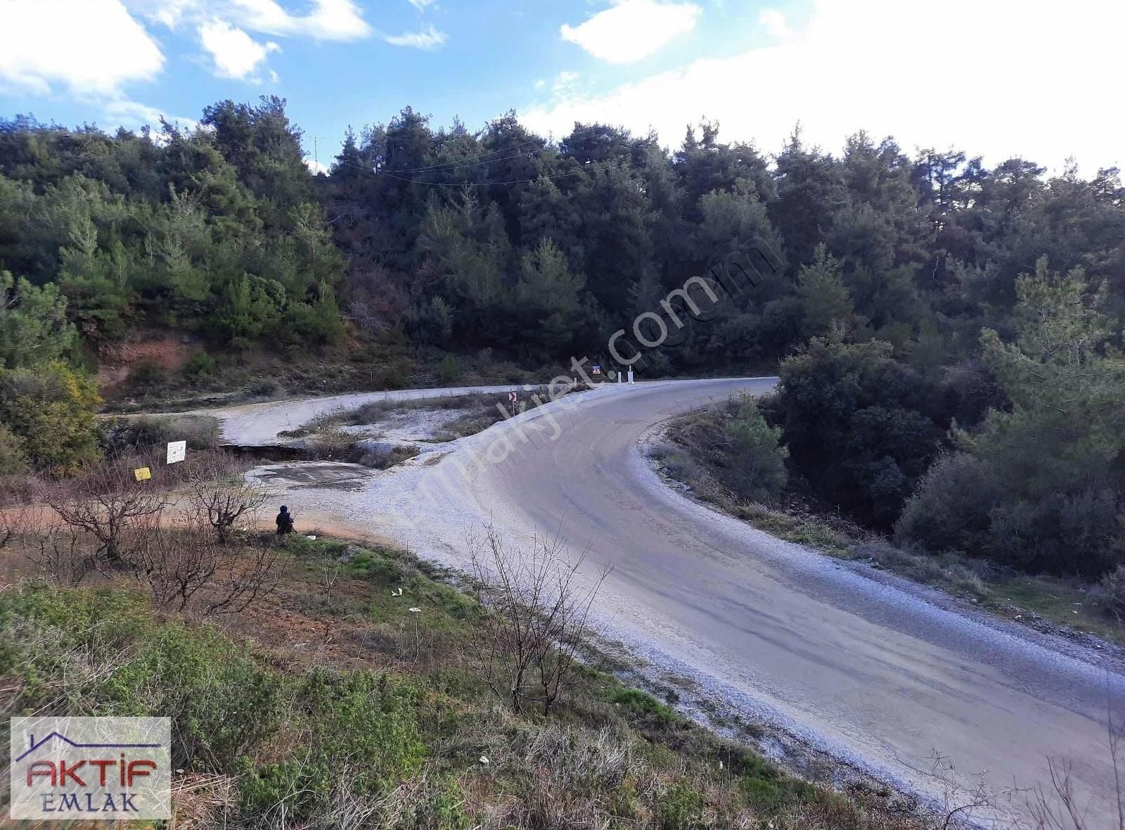 Turgutlu Bozkır Satılık Tarla Aktif Emlak'tan Bozkır'da Asfalta Sıfır 9373m2 Meyve Bahçesi