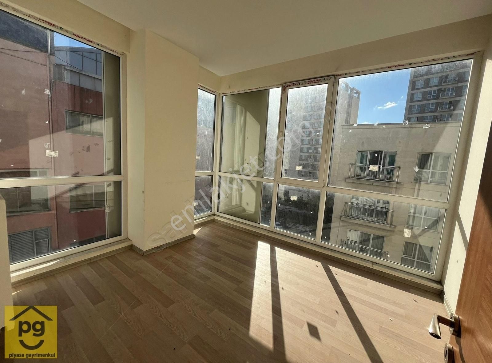 Esenyurt Üçevler Satılık Daire Semerkand Lıne Home Ofis Konsept Kapalı Mutfak 3+1 Loft Merkezi