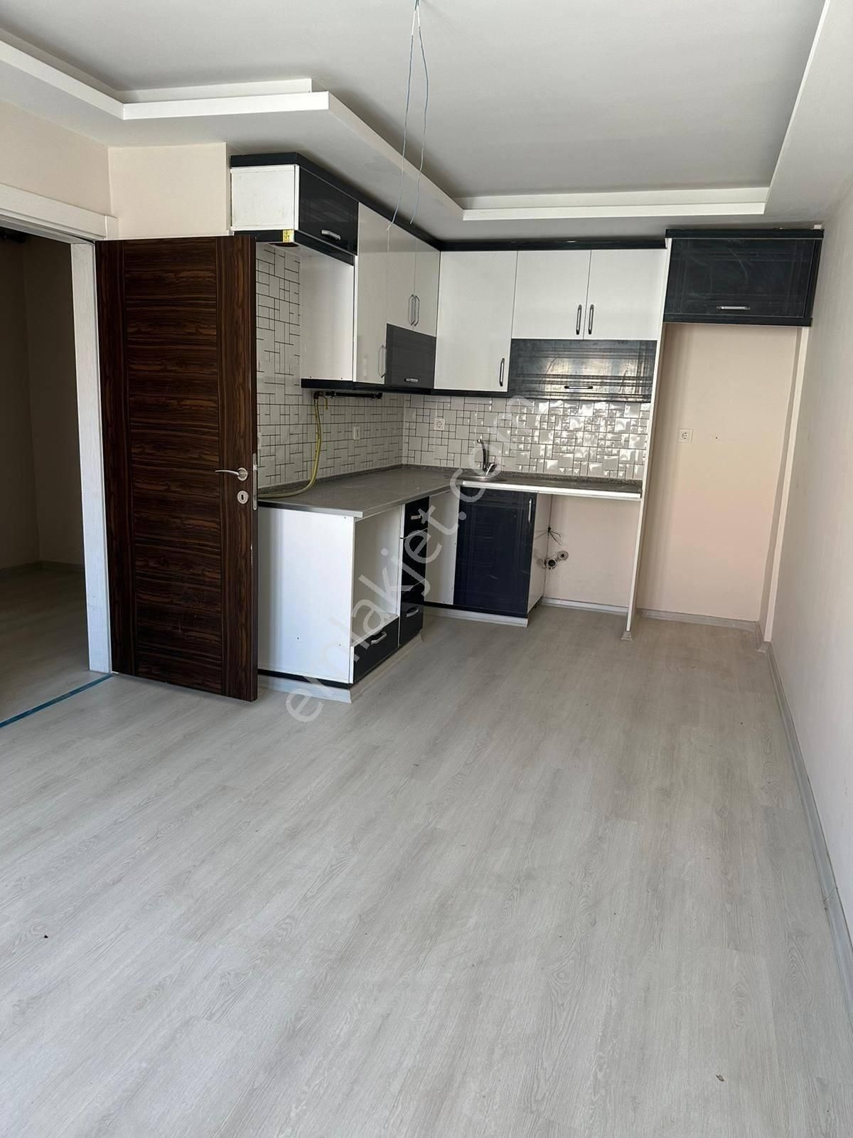 Turgutlu Selvilitepe Satılık Daire Turgutlu Satılık Selvilitepe Mah 2+1 Oda 4. Kat 90m2 Doğalgazlı Balkonlu Sıfır Daire