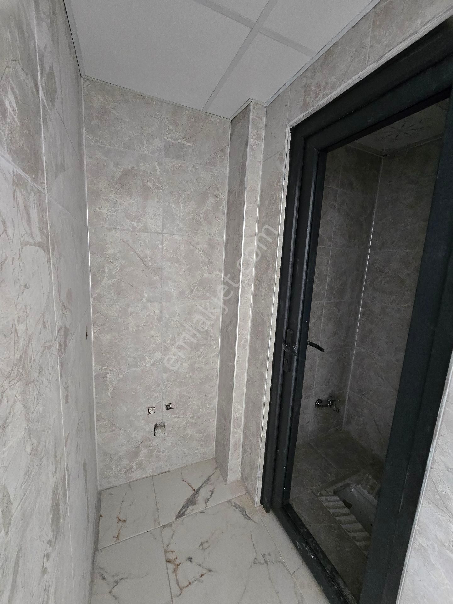 Şenbahar Emlak'tan Satlık 120 M² Dükkan