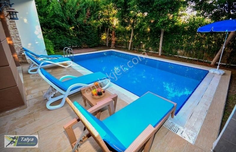 Kadriye'de 4+1 Özel Müstakil Havuzlu Villa - Görsel 35