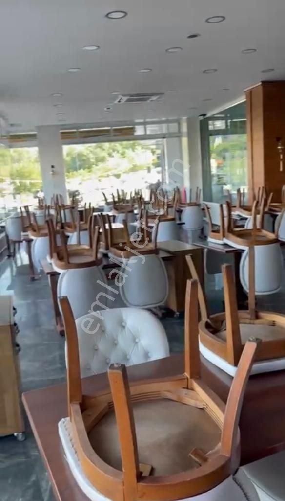 Bahçeşehir'de Gölet Manzaralı Kdv Avantajlı İş Yeri