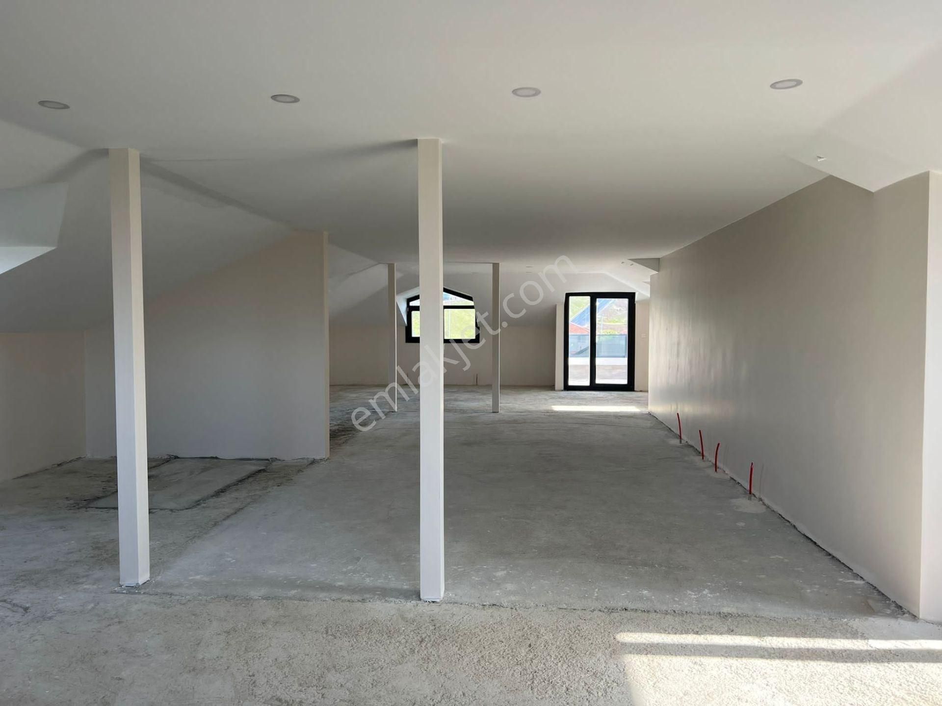 Tüyap Karşısında Kiralık Müstakil Plaza Binası - Görsel 4
