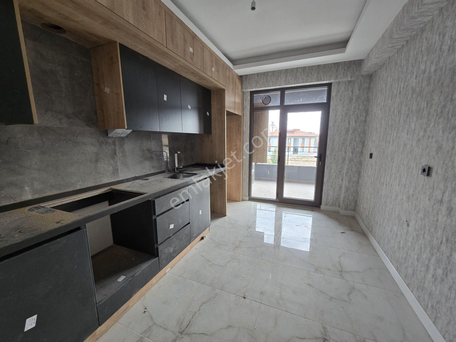 Ahmet Yesevi Cd Yakını Satılık 2+1 Daireler - Görsel 3