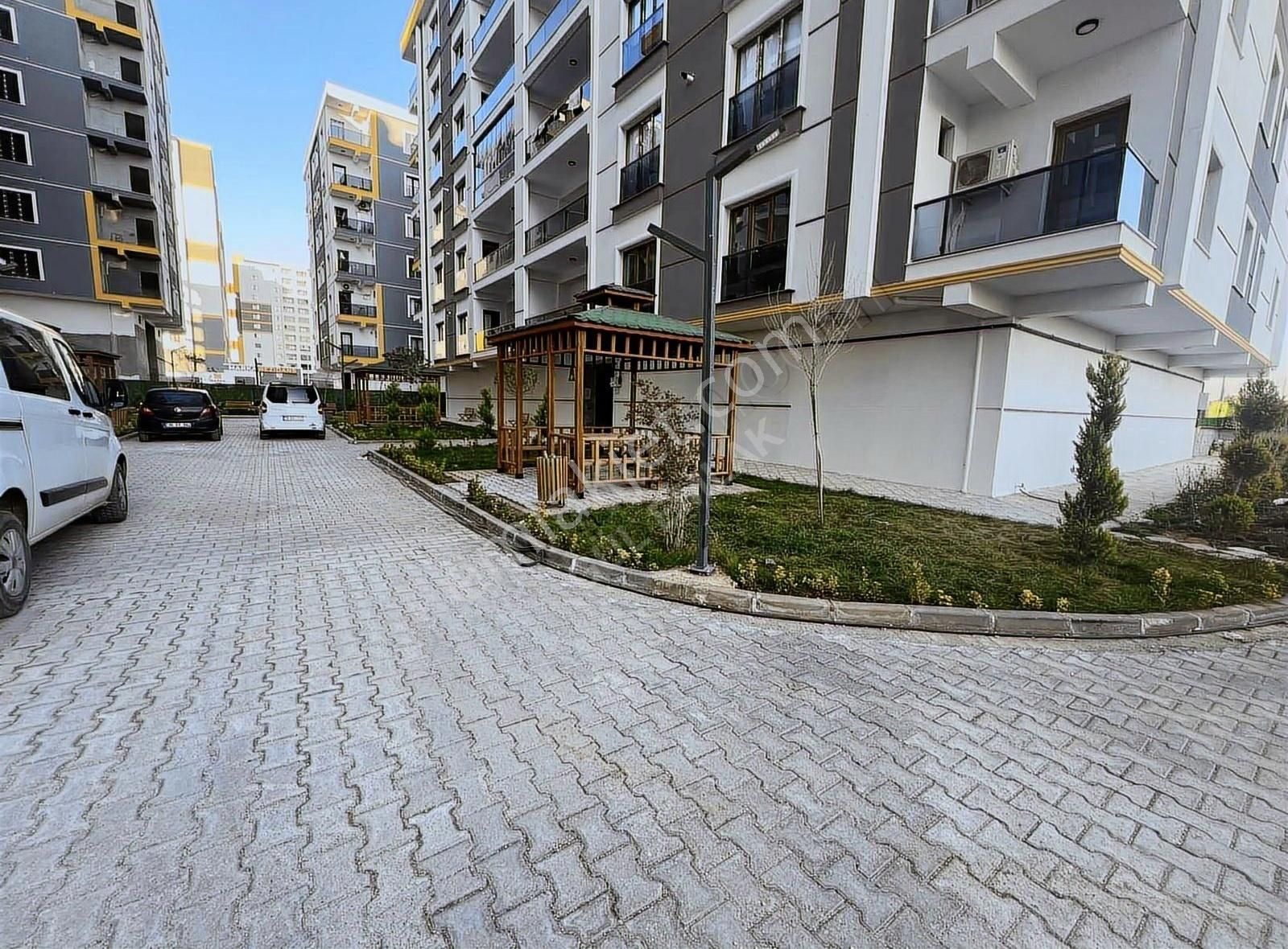 Kızıltepe Yenikent Satılık Daire Gül Emlaktan Site De Satılık 3+1 Daire