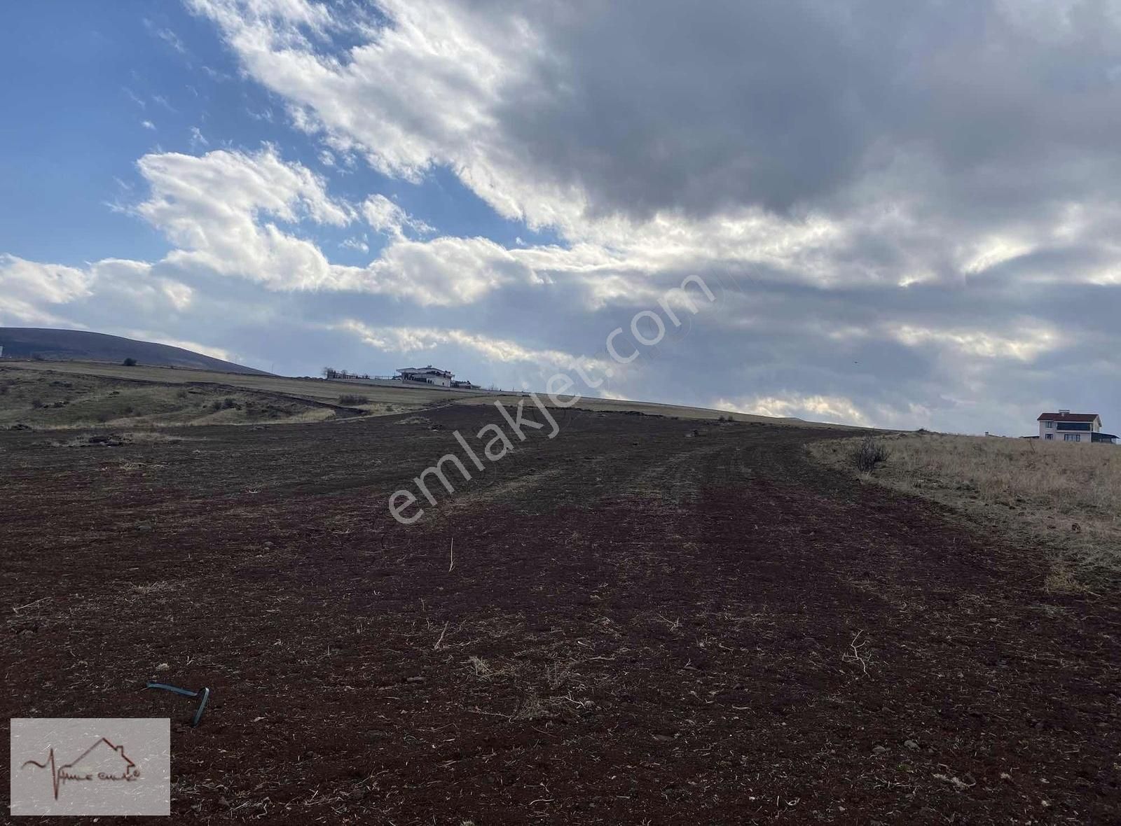 Elazığ Merkez Yemişlik Köyü (Yeniköy) Satılık Tarla Hamle'den Yemişlik'de Villa Yapımına Uygun Satılık Tarla