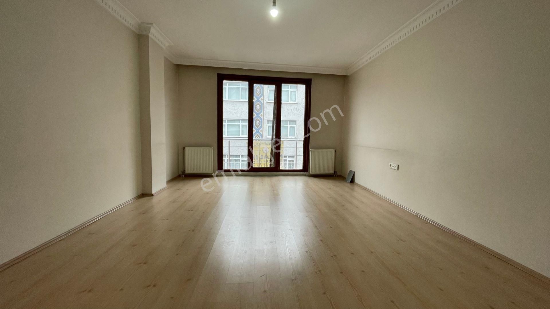 Bahçelievler Şirinevler Kiralık Daire İstanbul House'dan Bahçelievler'de 2+1 Genç Binada Boş Daire