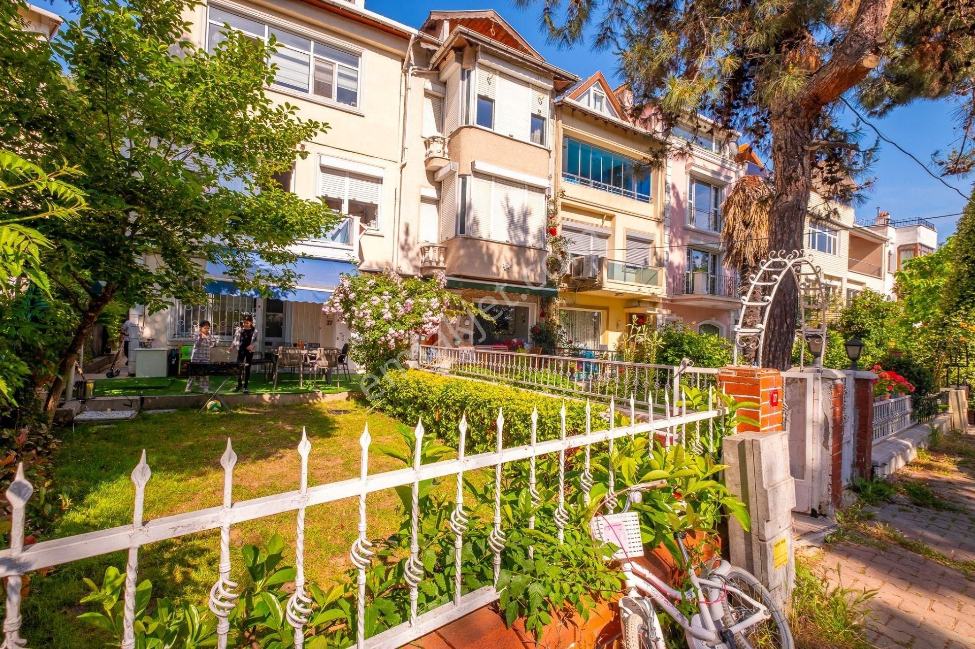 Bakırköy Basınköy Satılık Villa Dağıstan Gayrimenkulden Güvenlikli Sitede 4+2 300m2 Villa