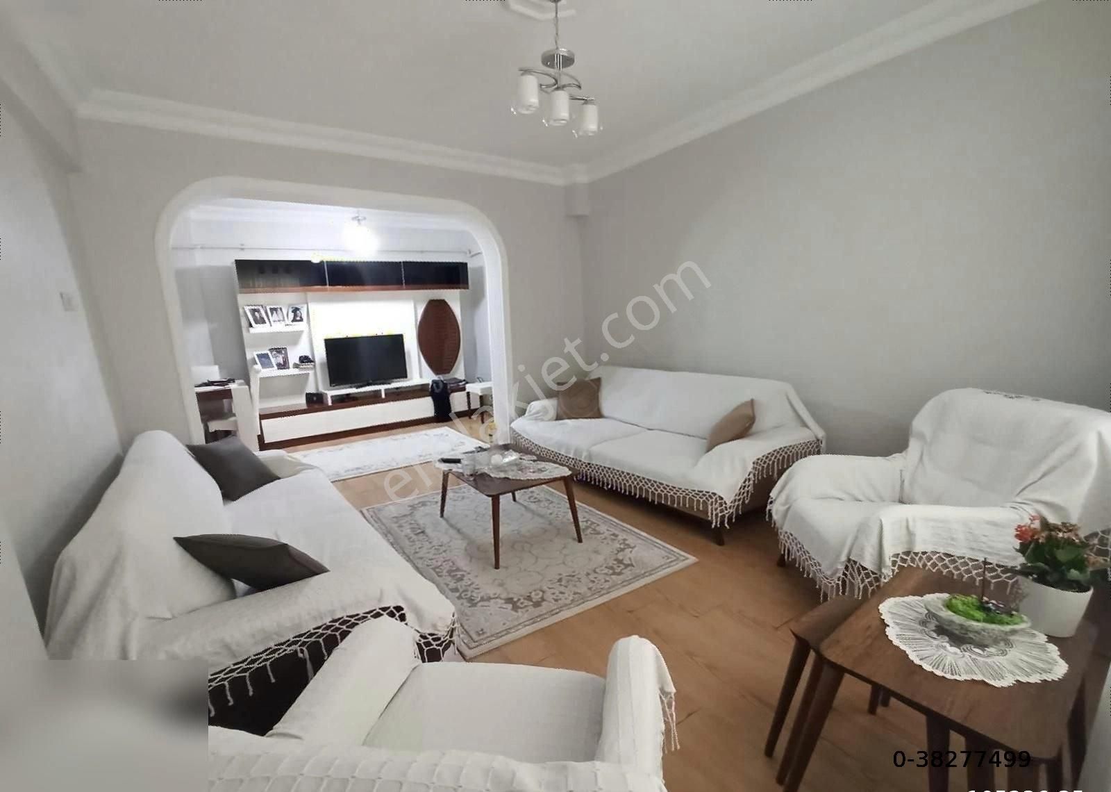 Bağcılar Çınar Satılık Daire Hicret Gayrimenkul Çınar 2+1 150 M2 Geniş Ferah Kullanışlı Daire